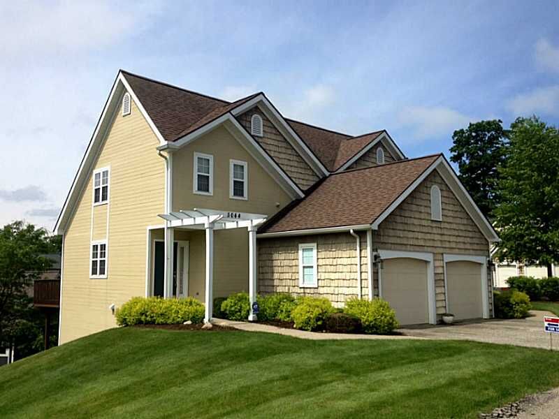 Property Photo:  5044 E Oak Ridge Circle 702  PA 16509 