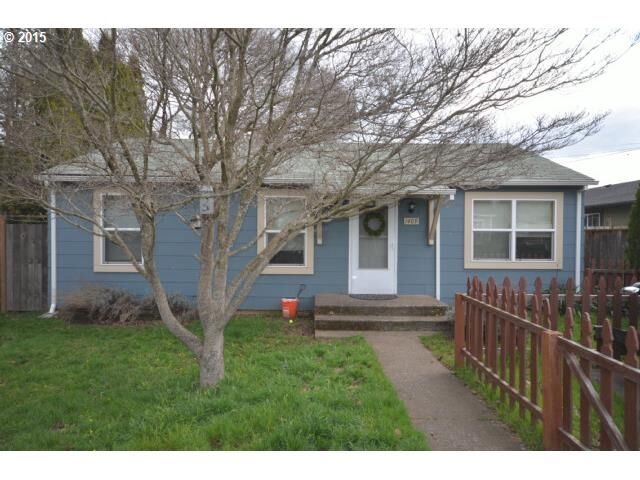 Property Photo: 1409 14th St OR 97031