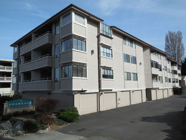 Property Photo: 1113 5th Ave S 203 WA 98020