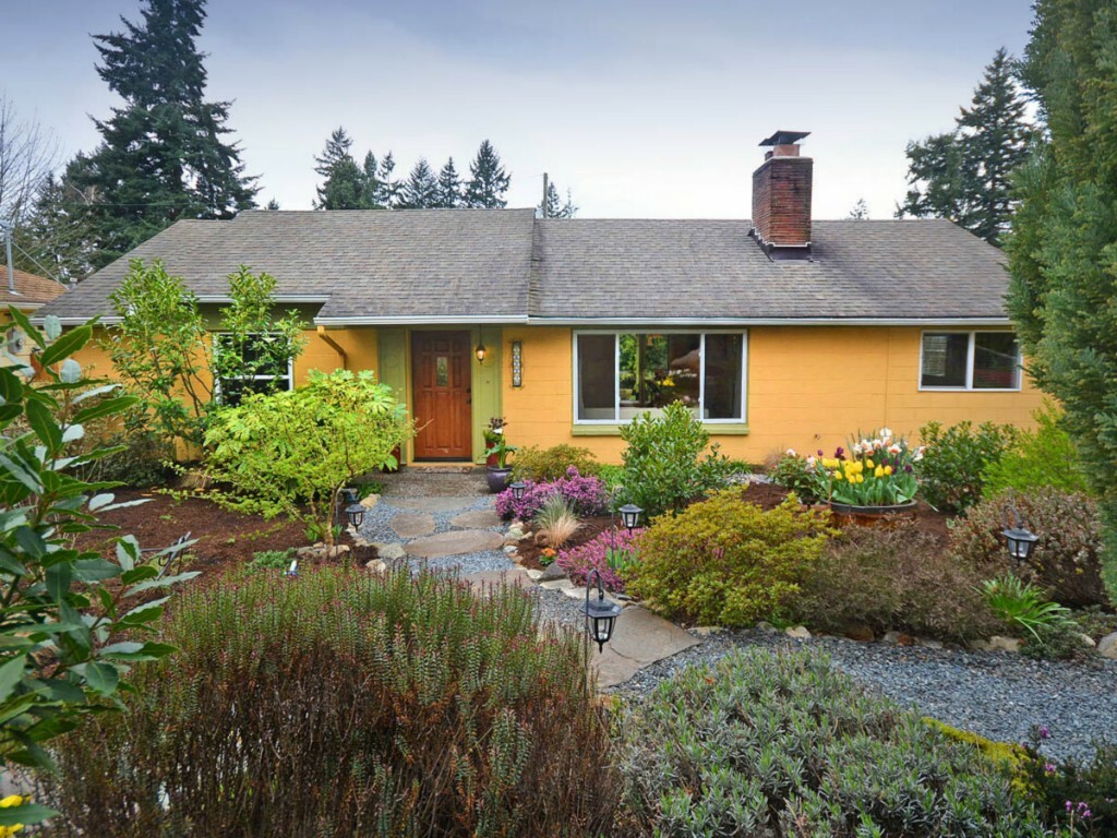 Property Photo:  16321 Interlake Ave N  WA 98133 