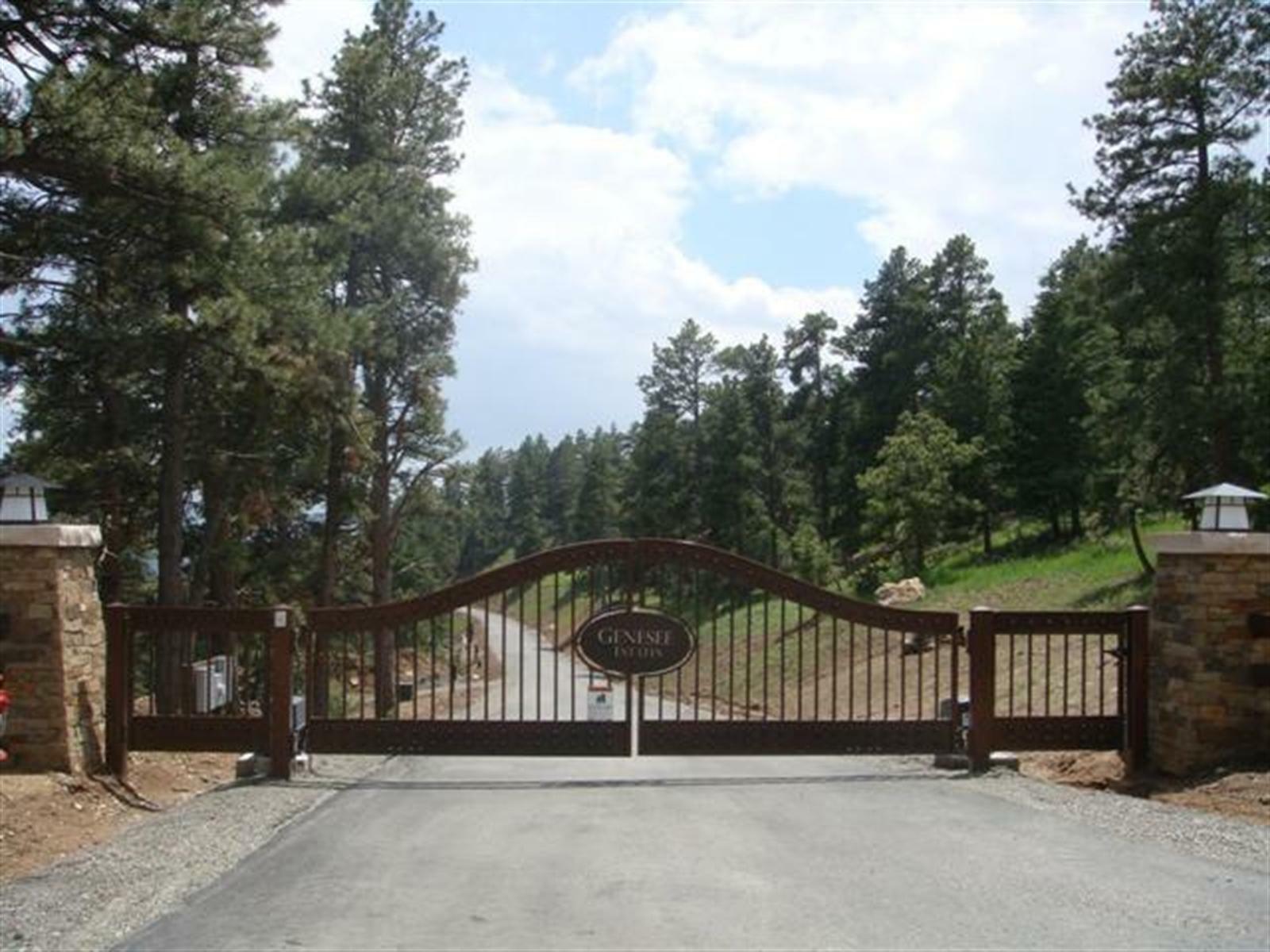 Property Photo:  980 Twisted Pine Road  CO 80401 
