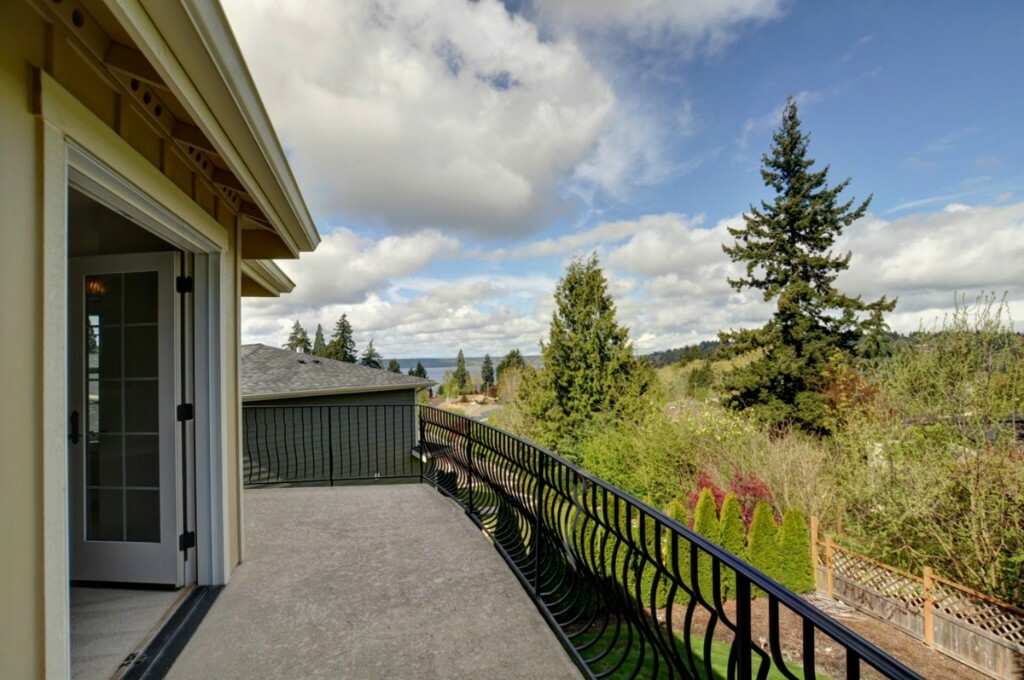 Property Photo:  426 SW 185th St  WA 98166 