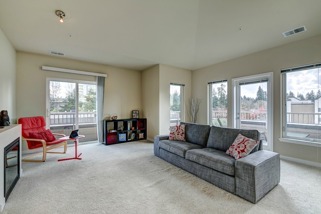 Property Photo:  2222 152nd Ave NE  Ph 09  WA 98052 