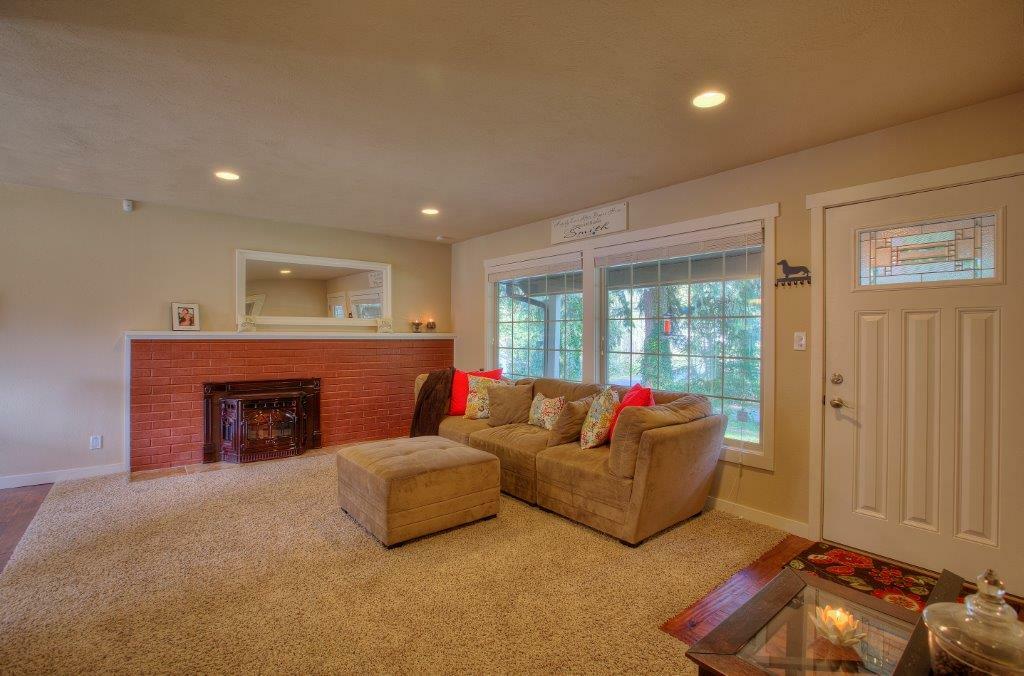 Property Photo: 1105 Xavier St WA 98354
