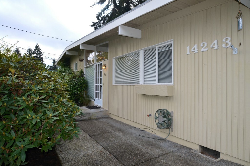 Property Photo: 14243 SE 14th St WA 98007