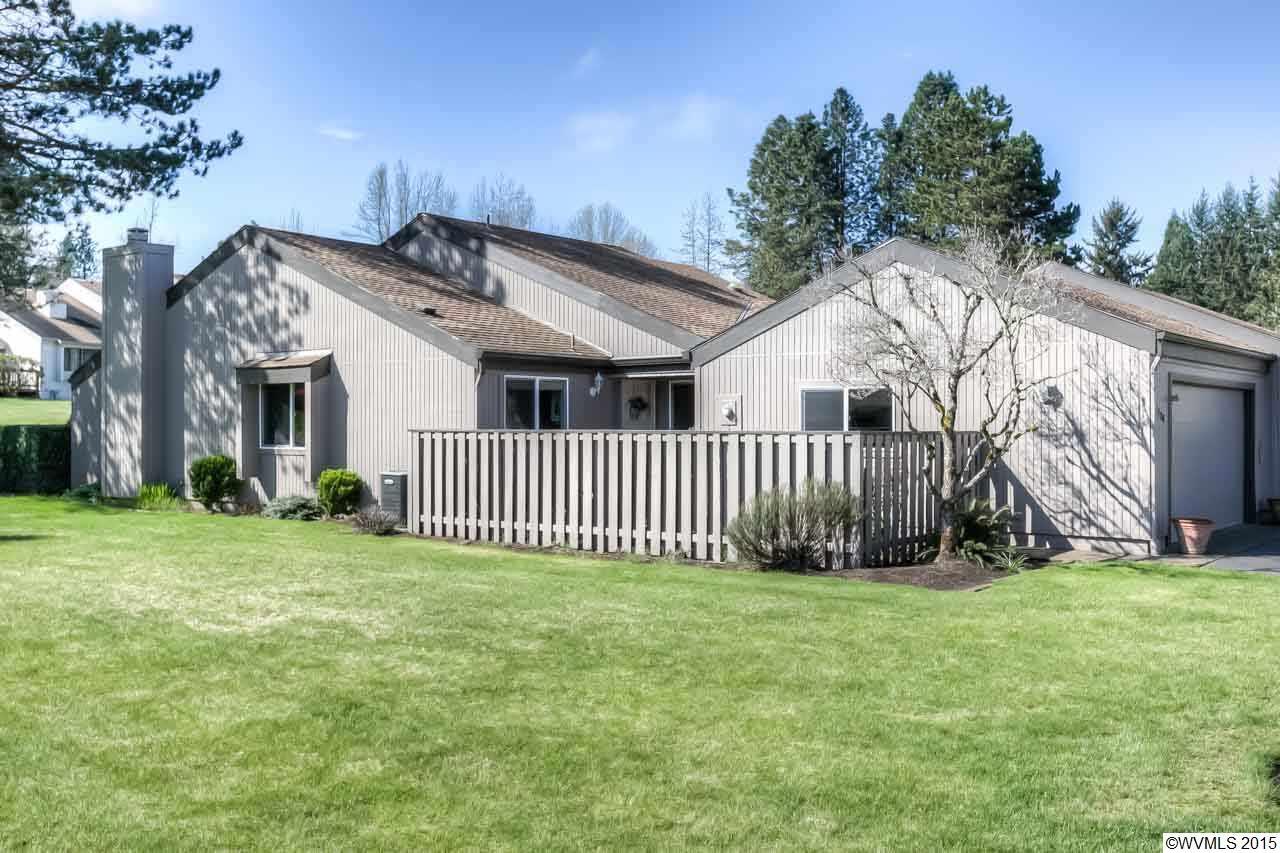 Property Photo: 6720 Huntington Cir SE OR 97306