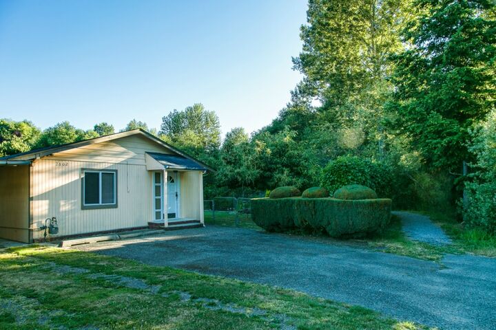 Property Photo:  2802 Wilson Ave  WA 98225 