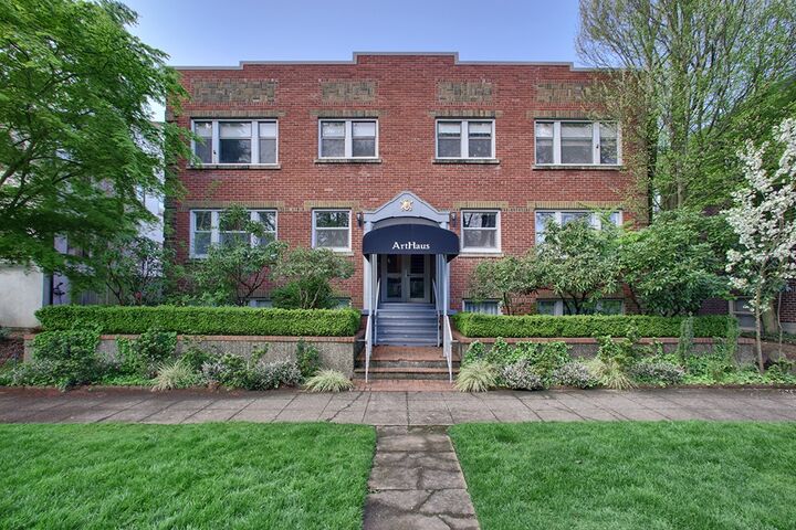 735 Federal Ave E 4  Seattle WA 98102 photo