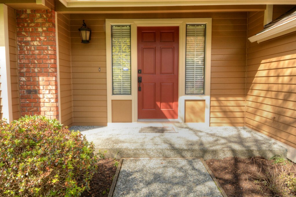 Property Photo: 20910 33rd Dr SE WA 98021