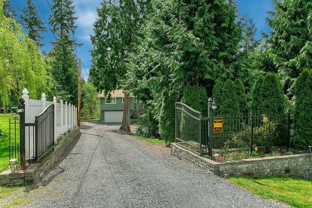 Property Photo:  9518 180th St SE  WA 98296 