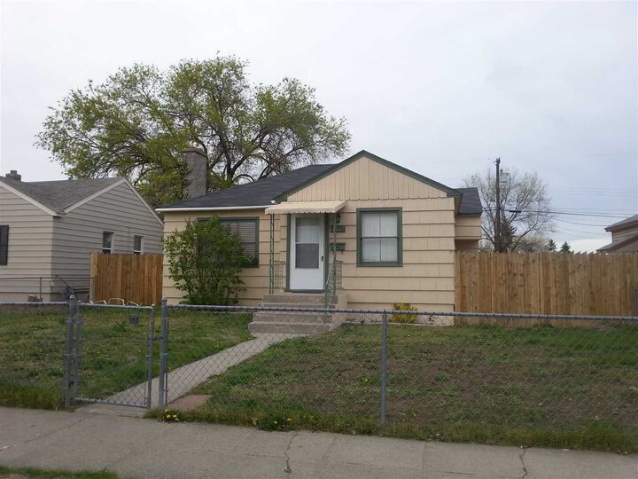 1207 E Rockwell  Spokane WA 99207 photo