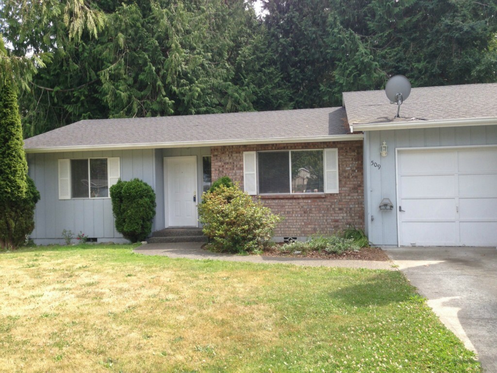 Property Photo:  509 NW Oakmont St  WA 98239 