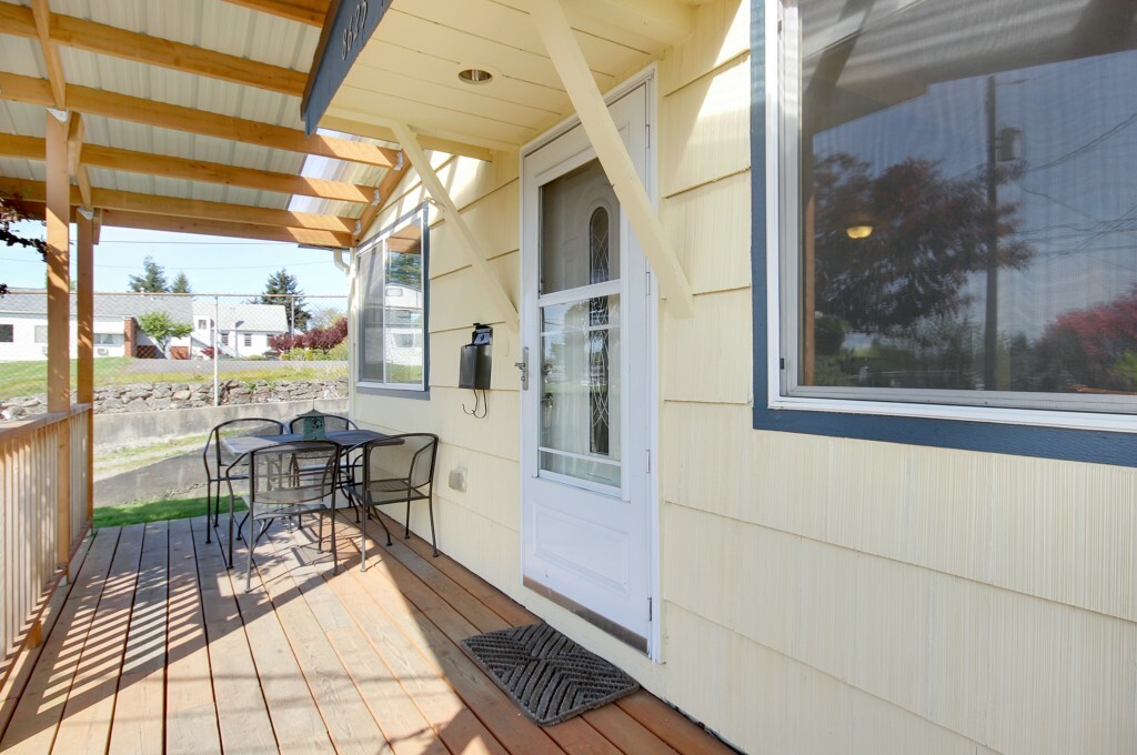 Property Photo: 8625 S G St WA 98444