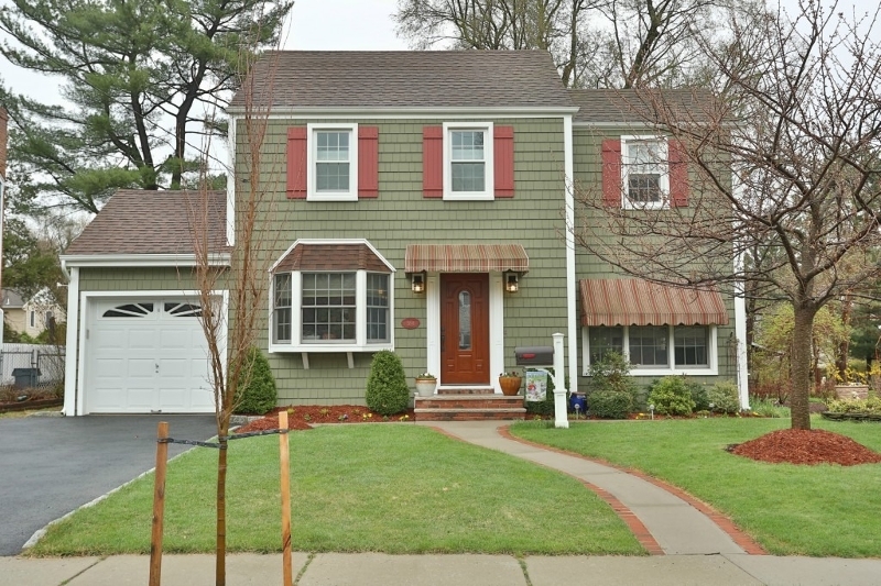 Property Photo:  398 Terhune Ave  NJ 07652 