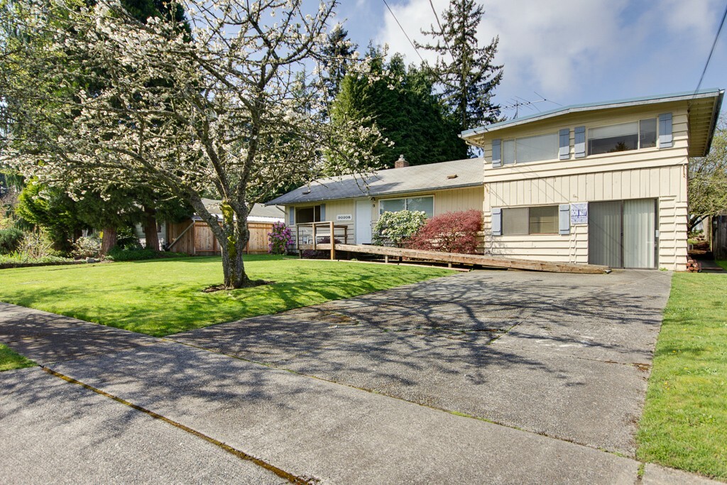 Property Photo: 20208 73rd Ave W WA 98036