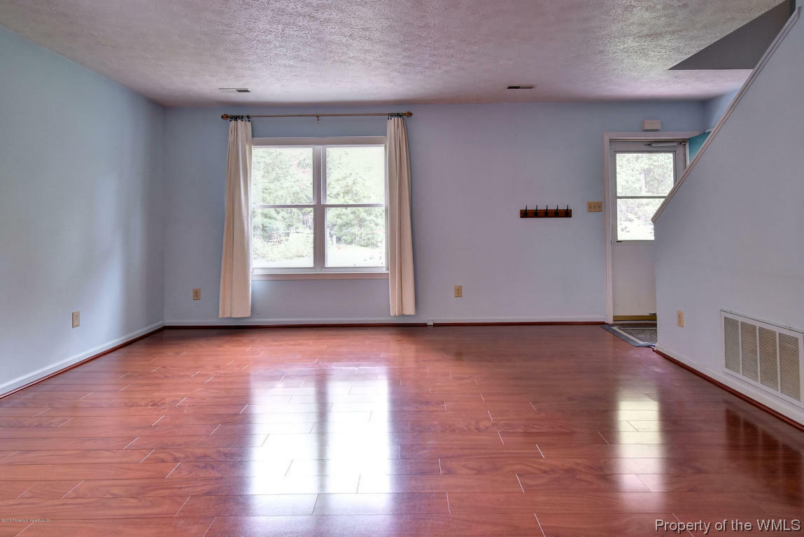 Property Photo:  3308 Oxmor Court  VA 23188 