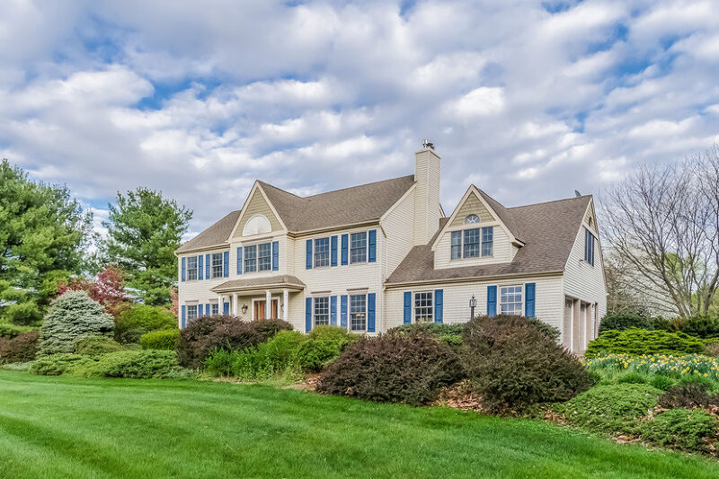 Property Photo:  4 Elmwood Lane  NJ 07882 