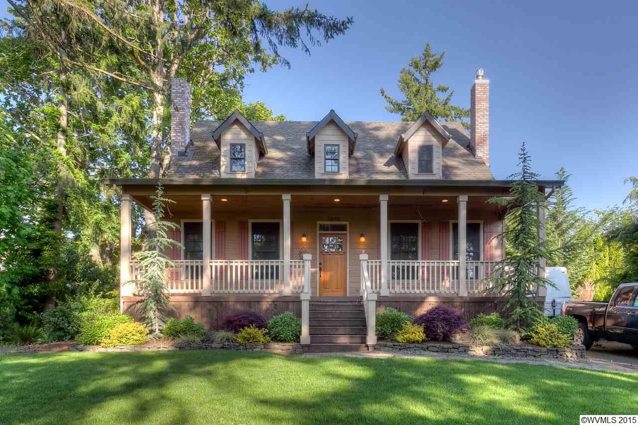 Property Photo: 1055 Terrace Dr NW OR 97304