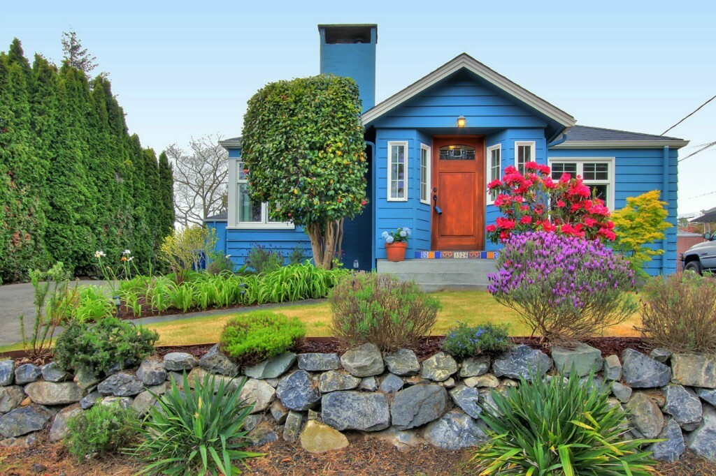 Property Photo: 3524 SW Ocean View Dr WA 98146