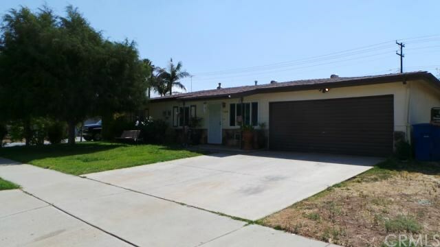 Property Photo:  5506 Wohlstetter Street  CA 92503 