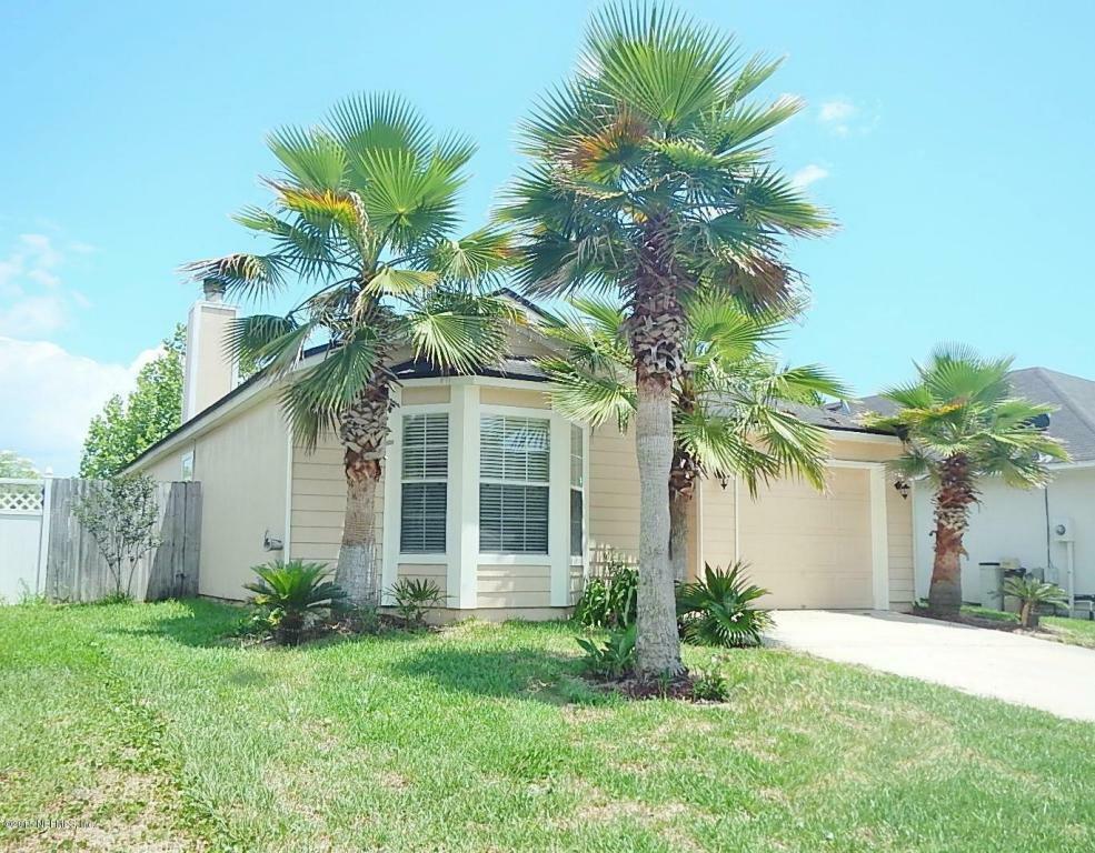 Property Photo:  1621 Teaberry Drive  FL 32068 