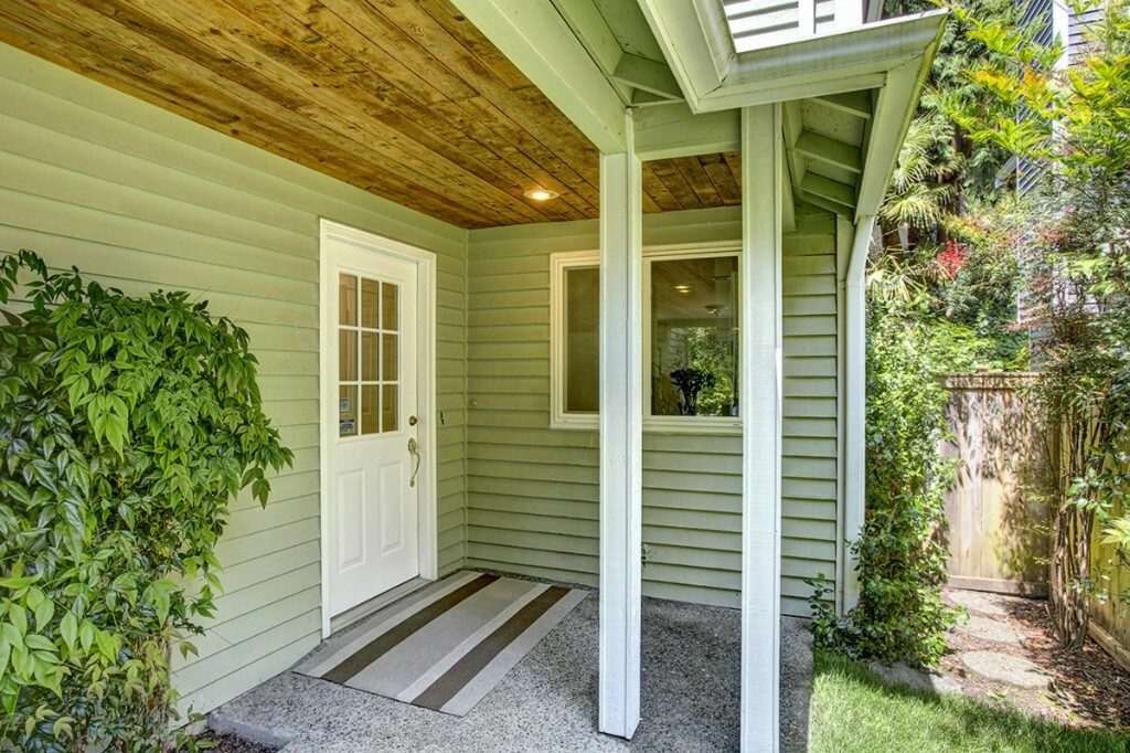 Property Photo:  3514 E Spruce St  WA 98122 