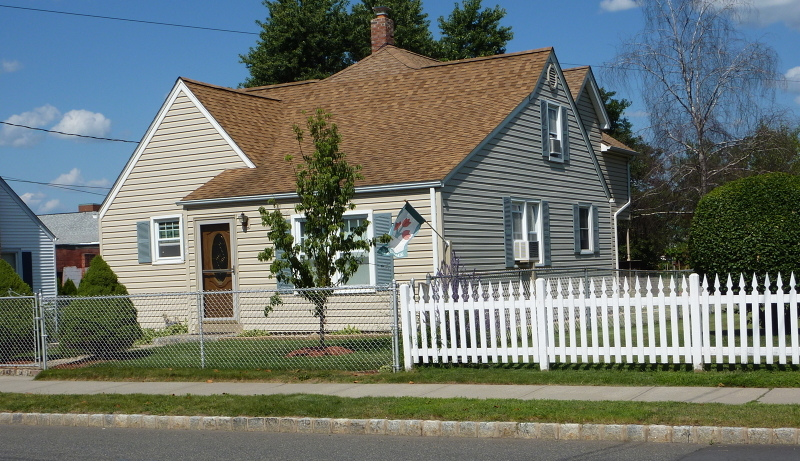 Property Photo:  142 Broad St  NJ 08822 