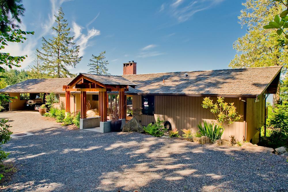 Property Photo:  881 Chuckanut Dr  WA 98229 