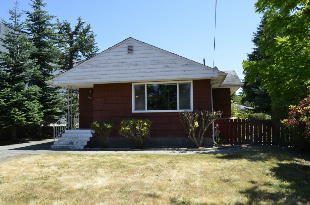 Property Photo:  8632 20th Ave SW  WA 98106 