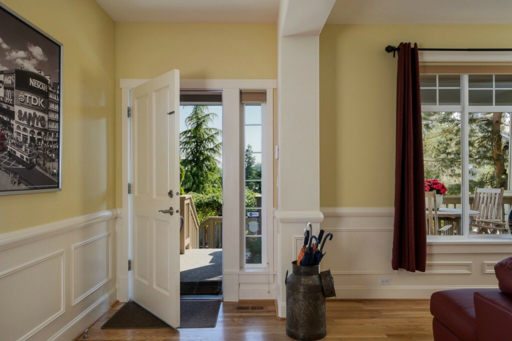 Property Photo: 23449 SE 49th St WA 98029