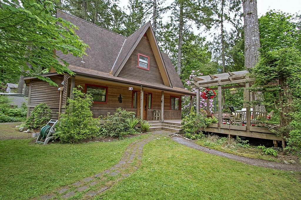 Property Photo:  47427 SE 160th St  WA 98045 