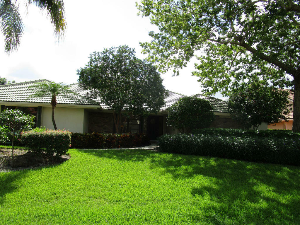 Property Photo:  60 Dunbar Road  FL 33418 