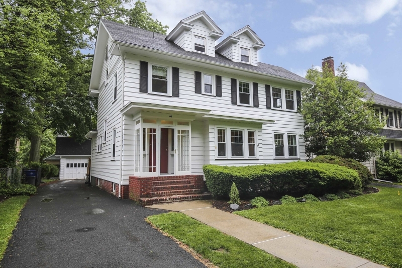 Property Photo:  46 Fielding Ct  NJ 07079 