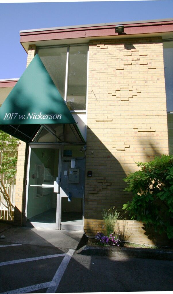 Property Photo: 1017 W Nickerson St 36 WA 98119