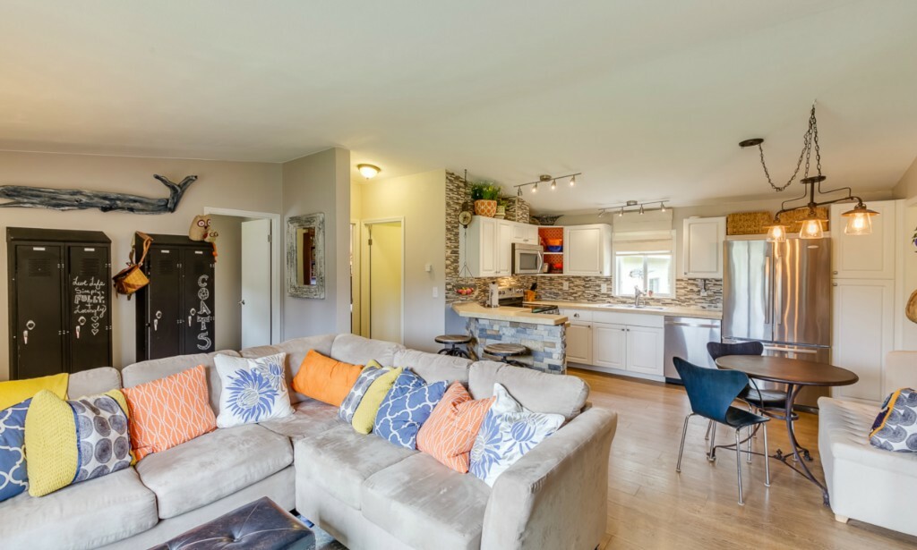 Property Photo: 1014 Gary Lane WA 98282
