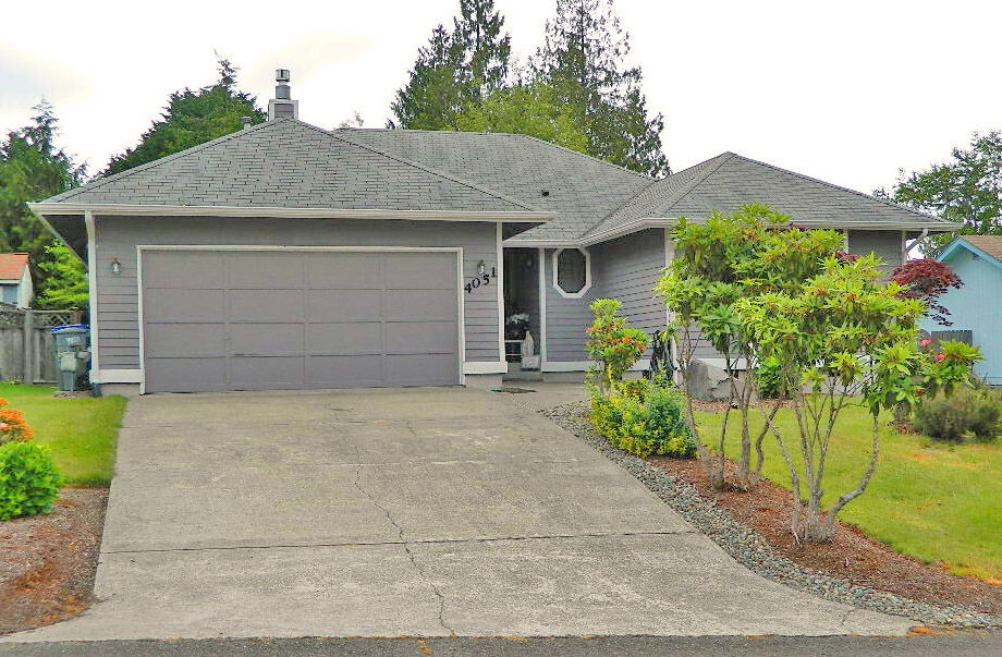 Property Photo:  4051 SE Empress Court  WA 98366 