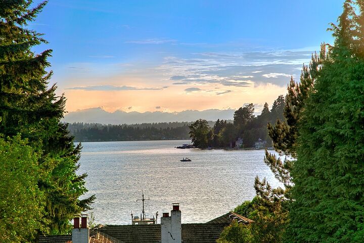 1820  10th Street W  Kirkland WA 98033 photo