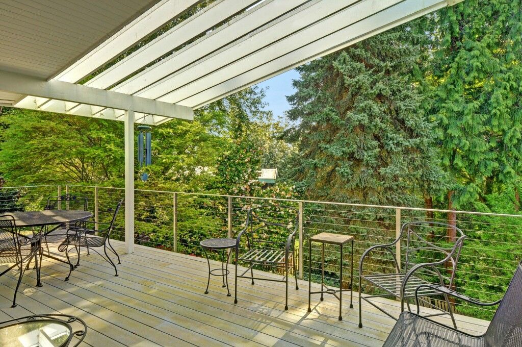 Property Photo: 9219 SE 43rd Street WA 98040