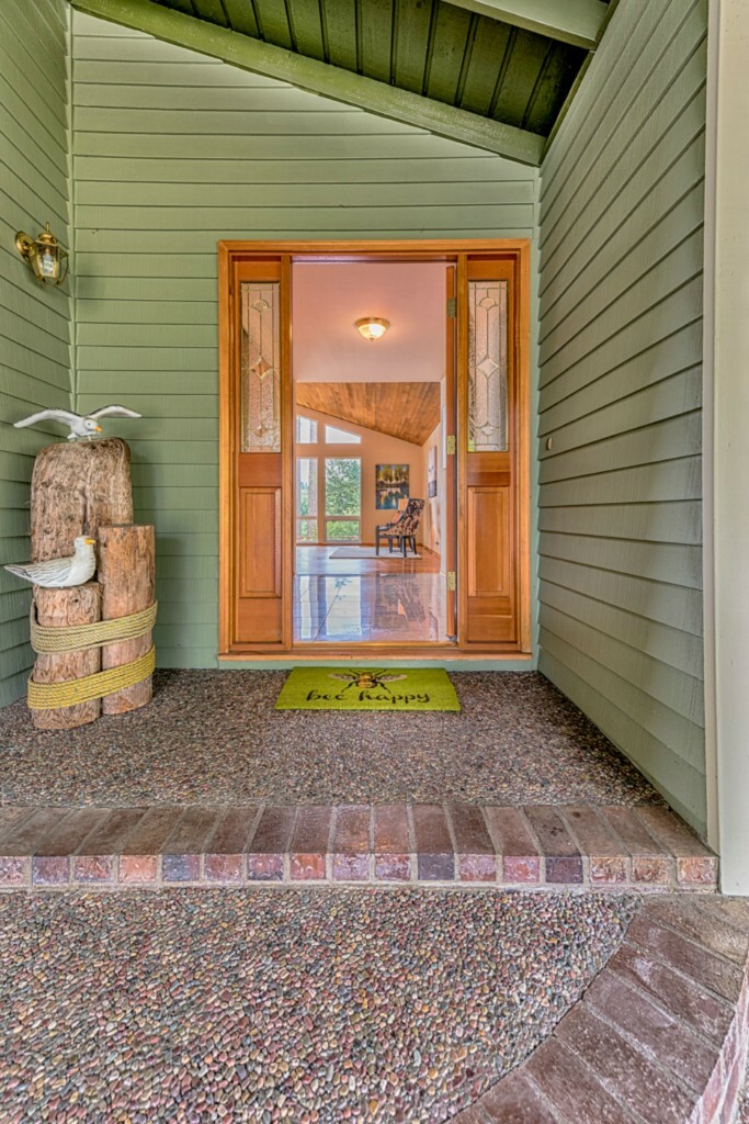 Property Photo: 9201 NE 131st Ct WA 98034