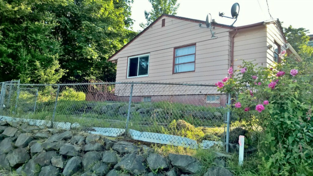 Property Photo:  3029 20th Ave S  WA 98144 