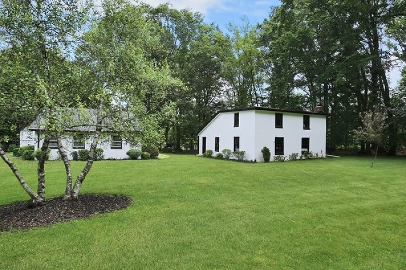 Property Photo:  172 West St  NJ 07067 