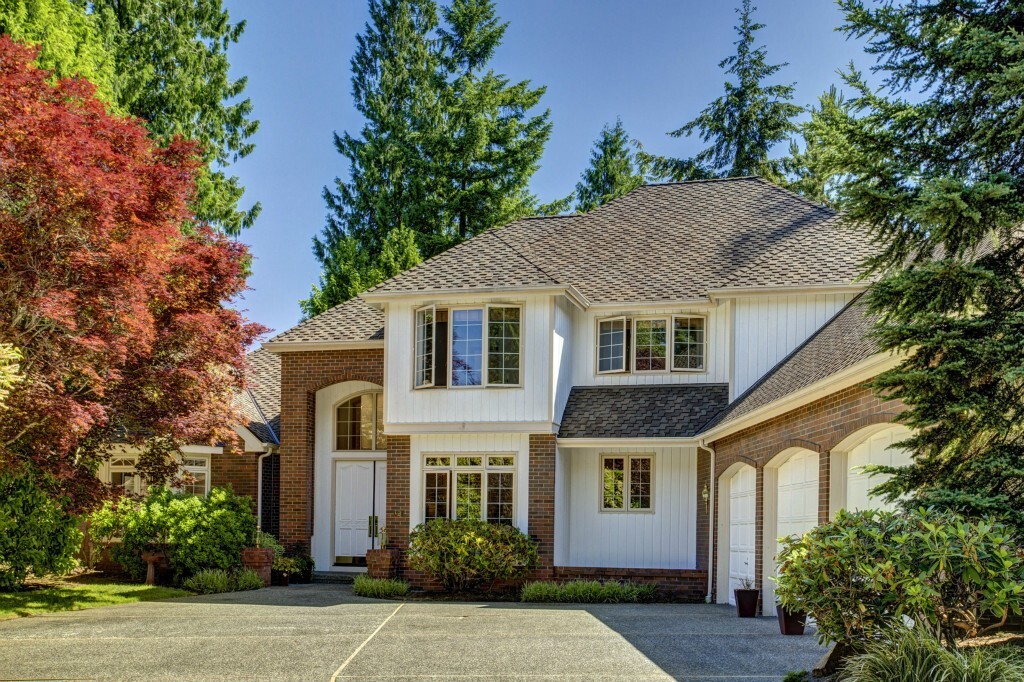 Property Photo: 3324 258th Ave SE WA 98075