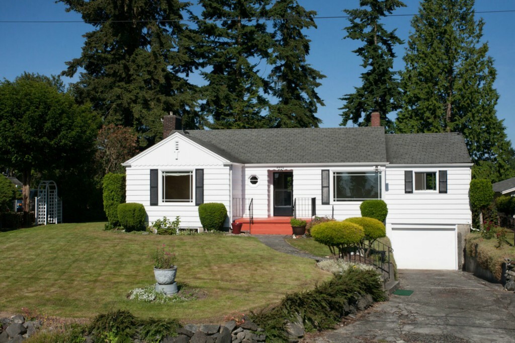 Property Photo:  6524 Berkshire Dr  WA 98203 