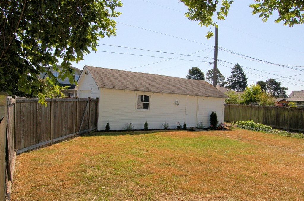 Property Photo:  2632 Patton St  WA 98225 