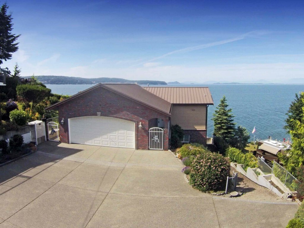 Property Photo:  378 Shore Dr  WA 98282 