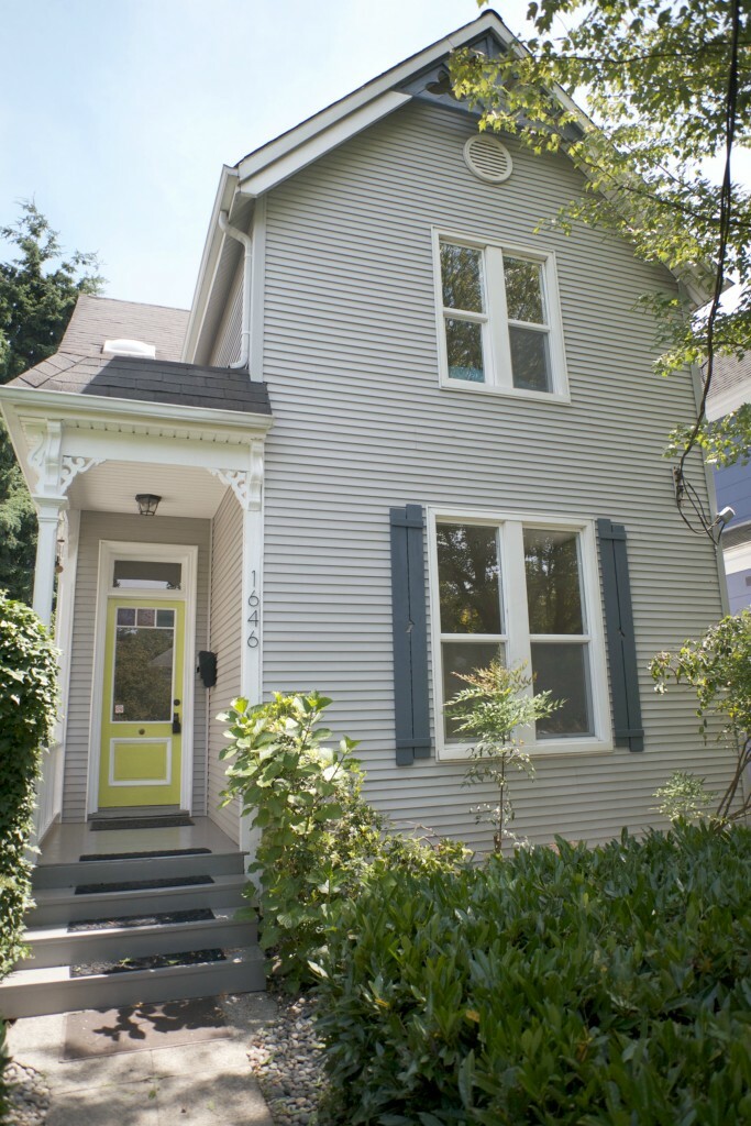 Property Photo: 1646 21st Ave WA 98122