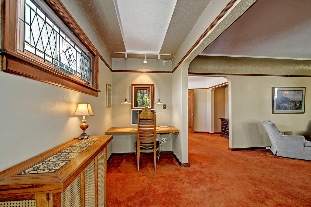 Property Photo: 925 N 80th St WA 98103