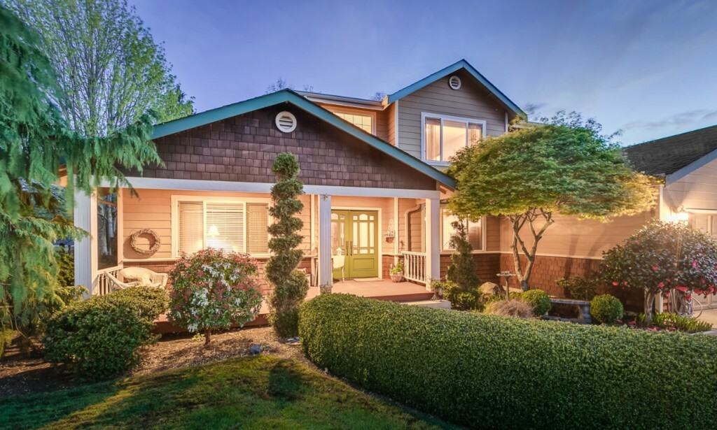 Property Photo: 335 Alta Via Dr WA 98282