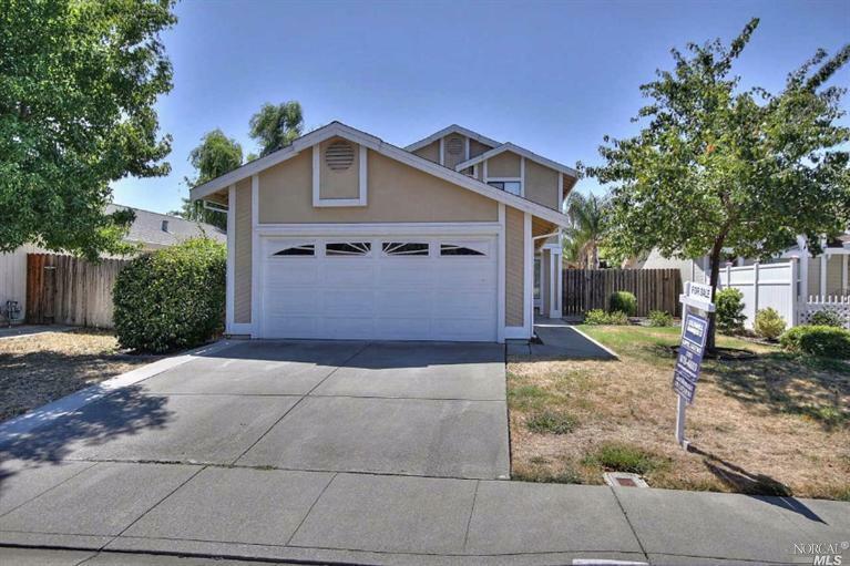 Property Photo:  860 Meadowhawk Drive  CA 95687 