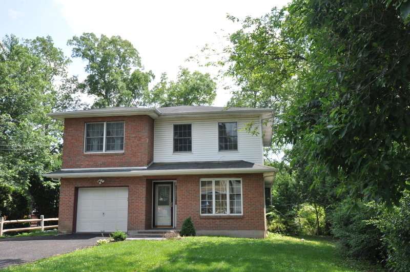 Property Photo:  139 Lakeside Dr N  NJ 08854 